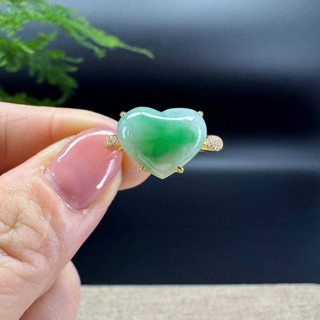 RealJade® 18K Yellow Gold Spicy Green Jadeite Jade Heart Shape Ring With Diamonds