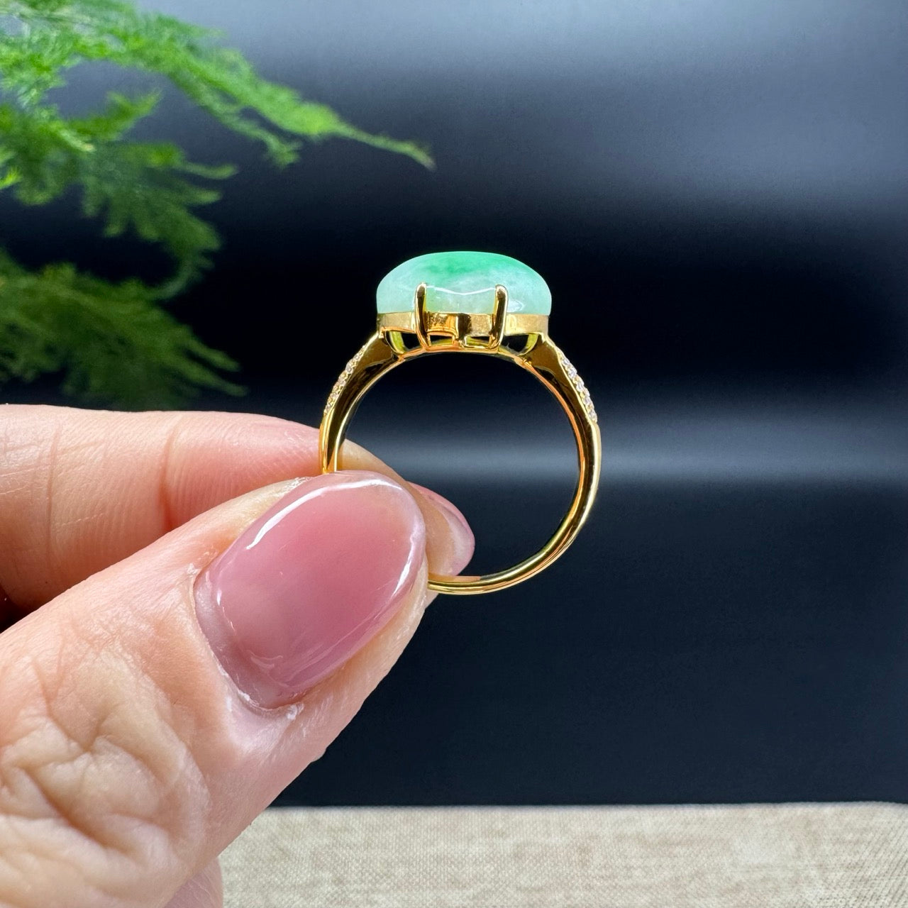 RealJade® 18K Yellow Gold Spicy Green Jadeite Jade Heart Shape Ring With Diamonds