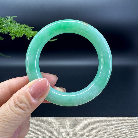 Genuine Burmese Spicy Green Jade Jadeite Bangle Bracelet (53.6mm)
