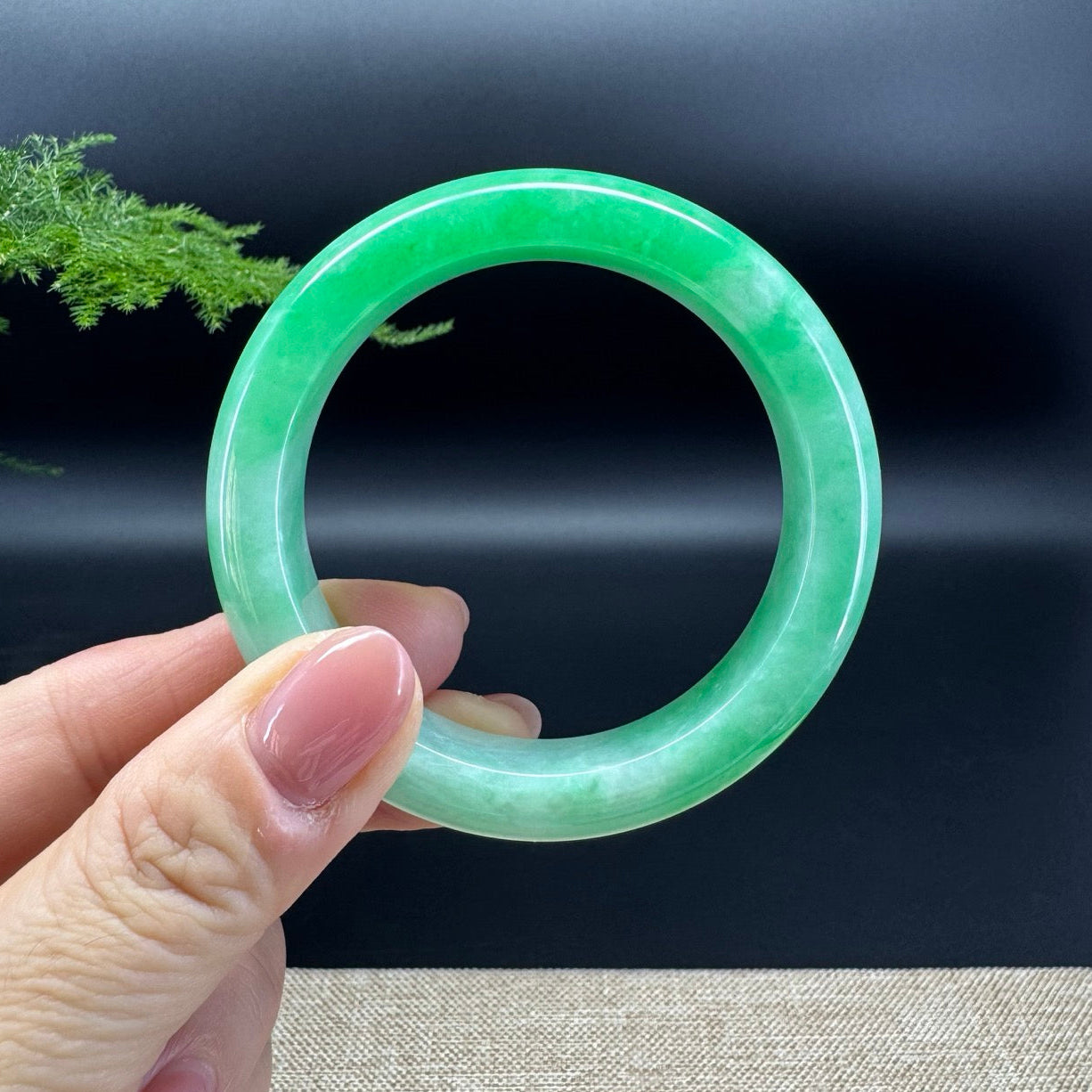 Genuine Burmese Spicy Green Jadeite Jade Bangle Bracelet ( 52.9mm)