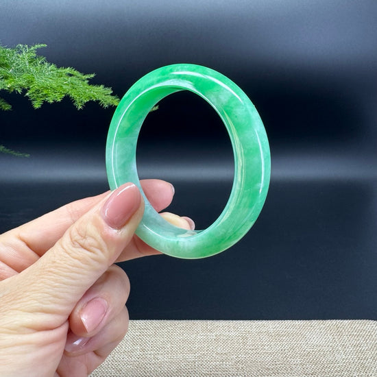 Genuine Burmese Spicy Green Jadeite Jade Bangle Bracelet ( 52.9mm)