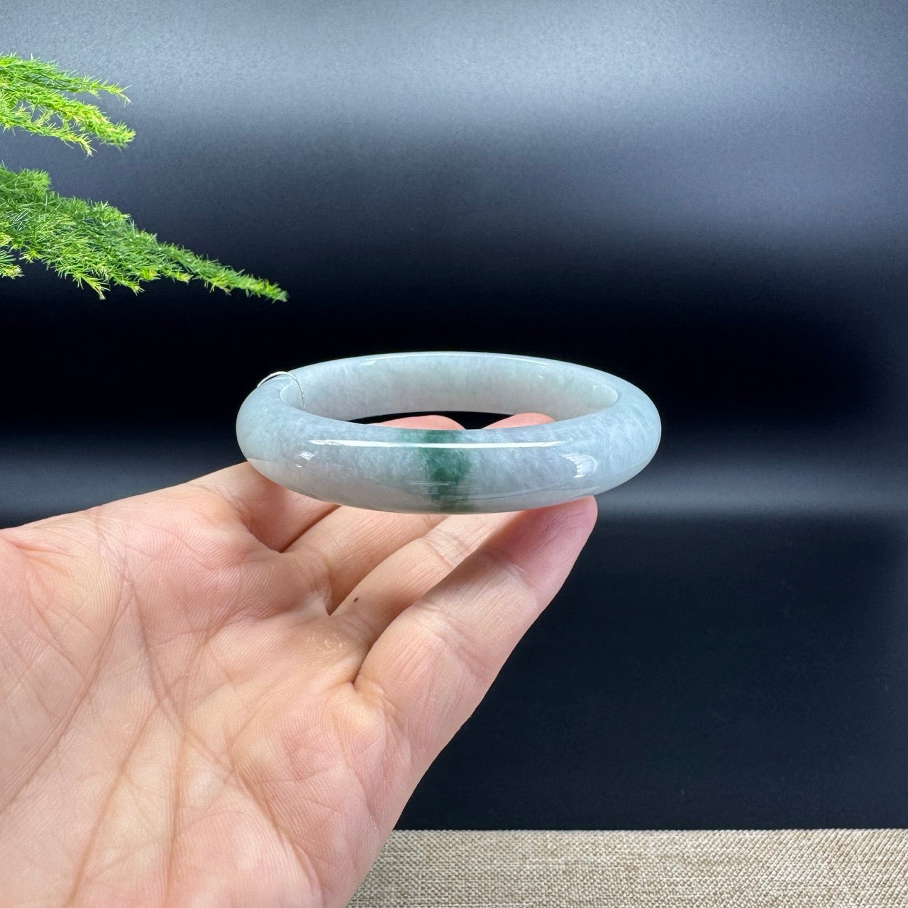 Genuine Burmese Green Jade Jadeite Bangle Bracelet ( 59.5mm )