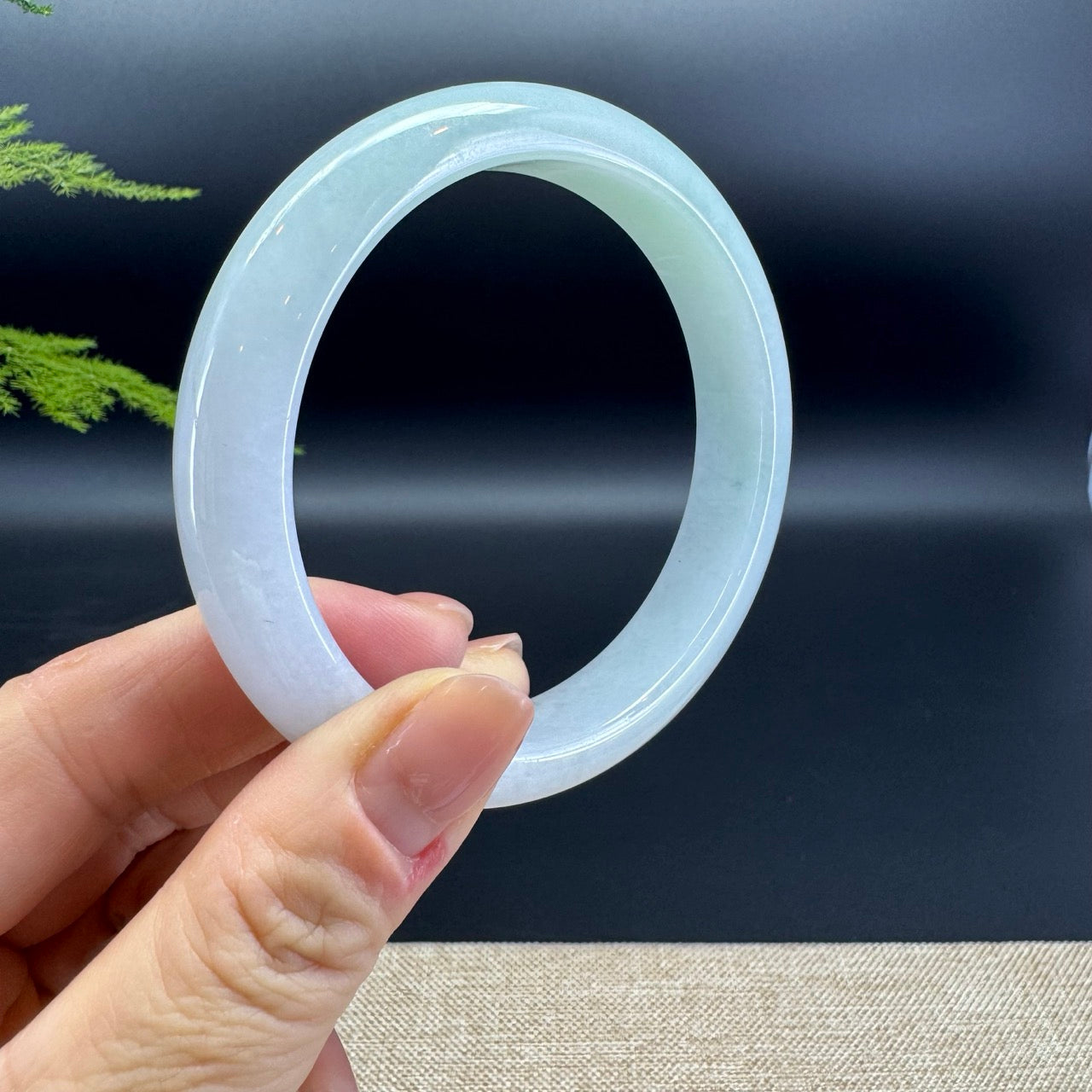 Genuine Burmese Green Jade Jadeite Bangle Bracelet ( 62.1mm )