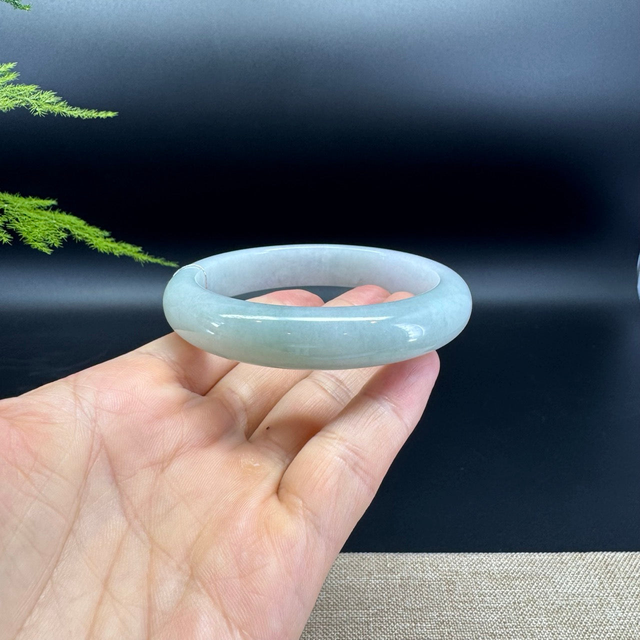 Genuine Burmese Green Jade Jadeite Bangle Bracelet ( 62.1mm )