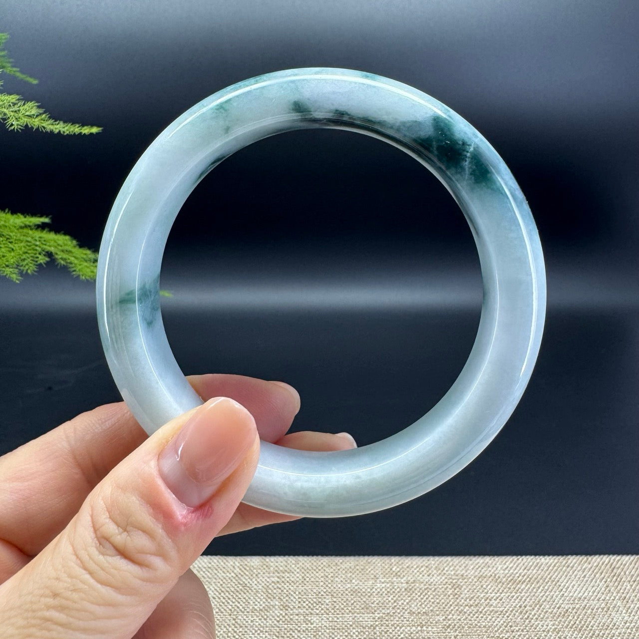 Genuine Burmese Green Jade Jadeite Bangle Bracelet ( 61.4mm )