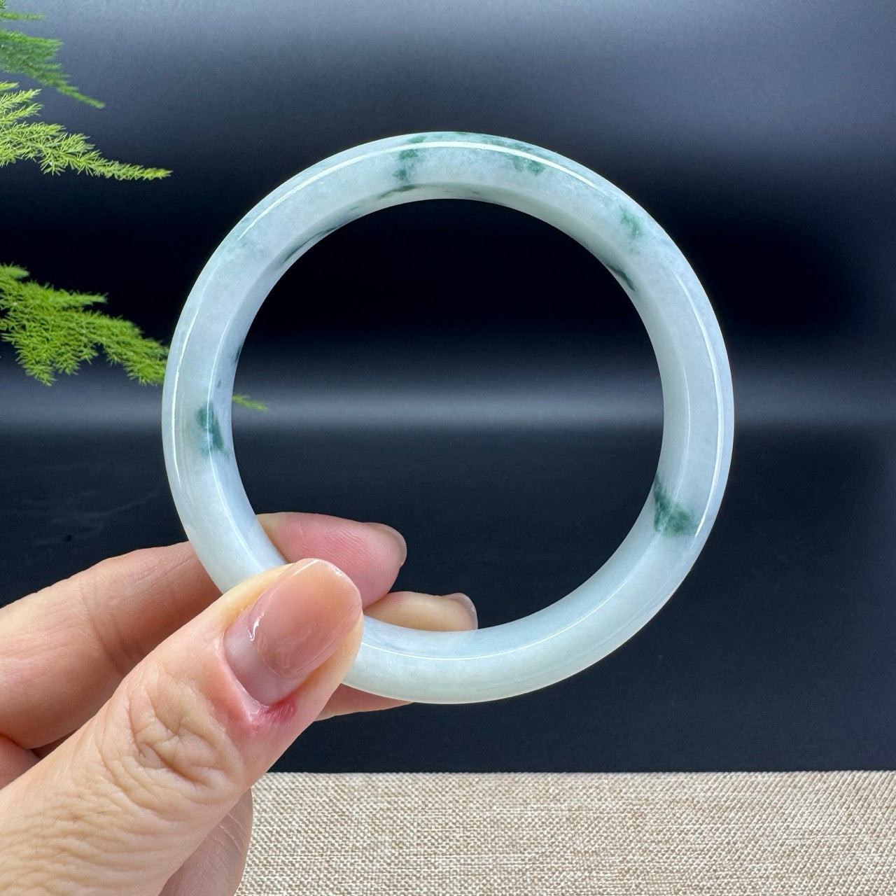 Genuine Burmese Green Jade Jadeite Bangle Bracelet ( 61.6mm )