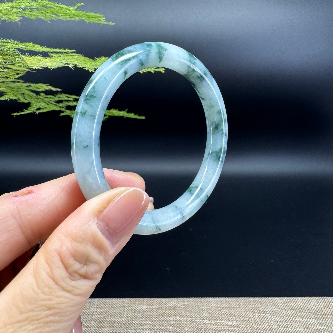 Genuine Burmese Green Jade Jadeite Bangle Bracelet ( 52.3mm )