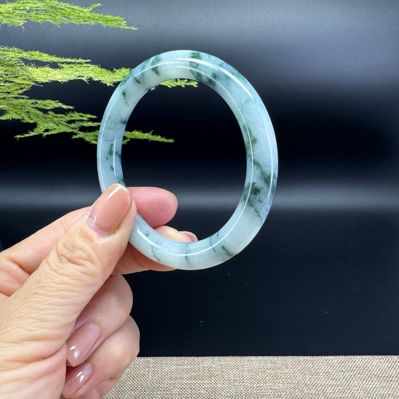 Genuine Burmese Green Jade Jadeite Bangle Bracelet ( 52.3mm )