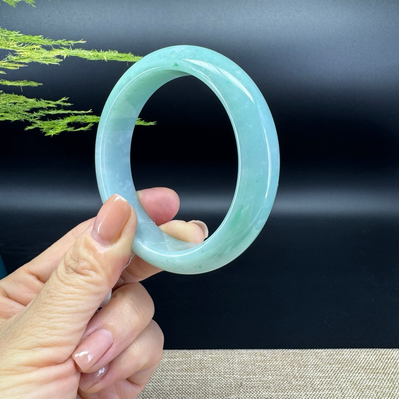 Genuine Burmese Green Jade Jadeite Bangle Bracelet ( 58.2mm )