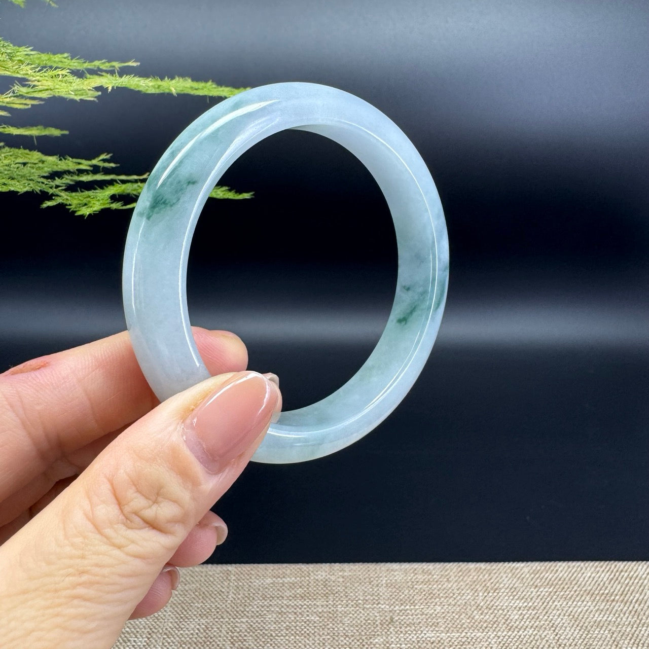 Genuine Burmese Green Jade Jadeite Bangle Bracelet ( 59.8mm )