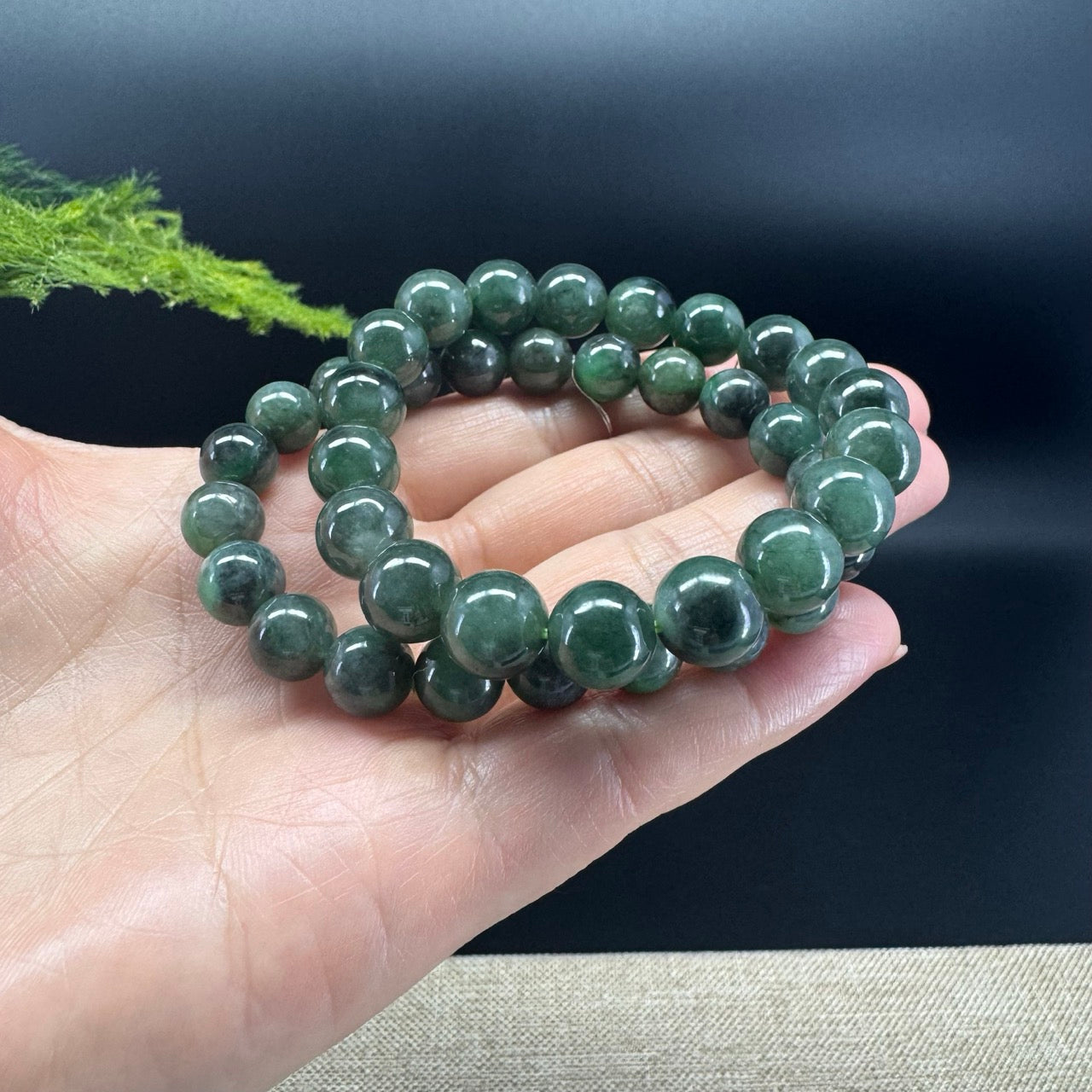 Natural Jadeite Jade Round Dark Green Beads Bracelet ( 10 mm )