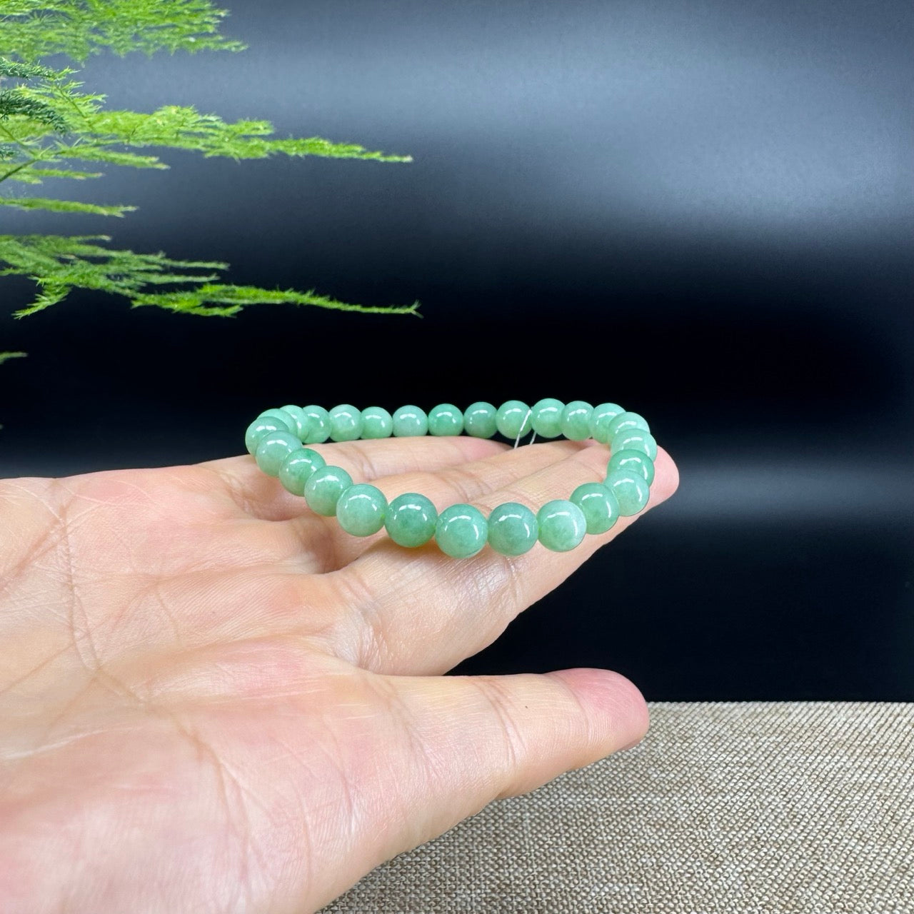 RealJade® Co. Genuine Jadeite Jade Round Apple Green Beads Bracelet (7 mm)