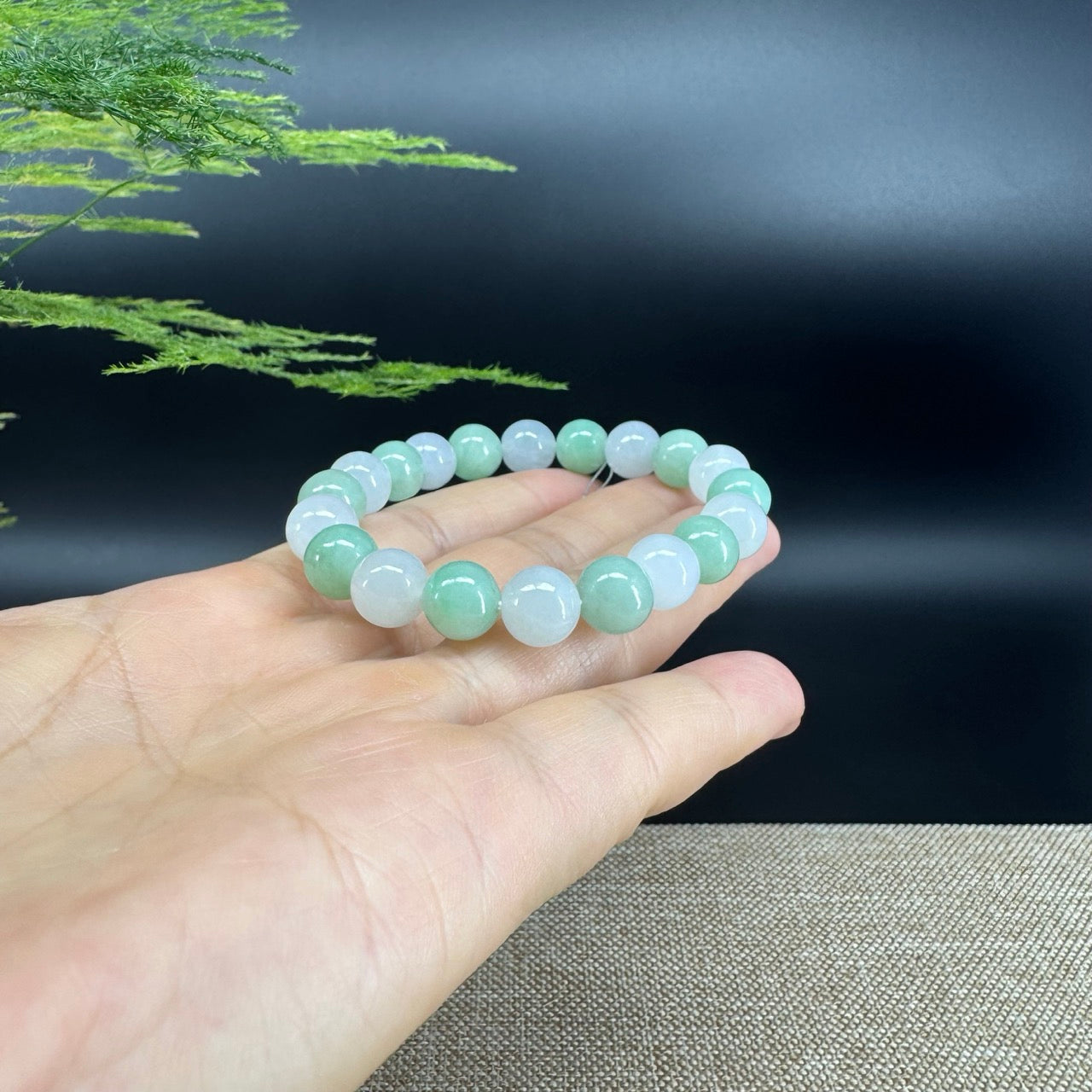 Jadeite Jade  Round Ice Green Beads Bracelet ( 9 mm )