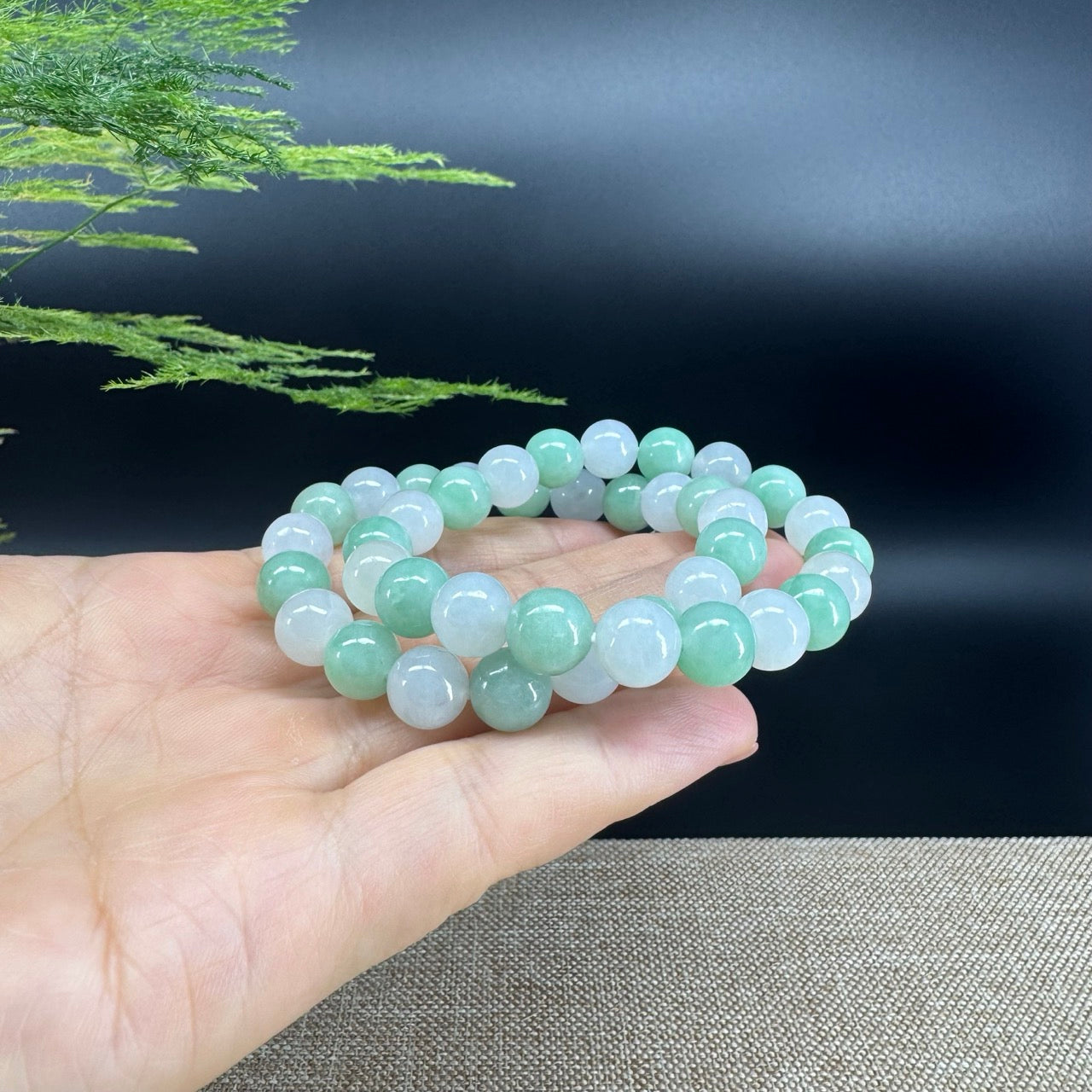 Jadeite Jade  Round Ice Green Beads Bracelet ( 9 mm )