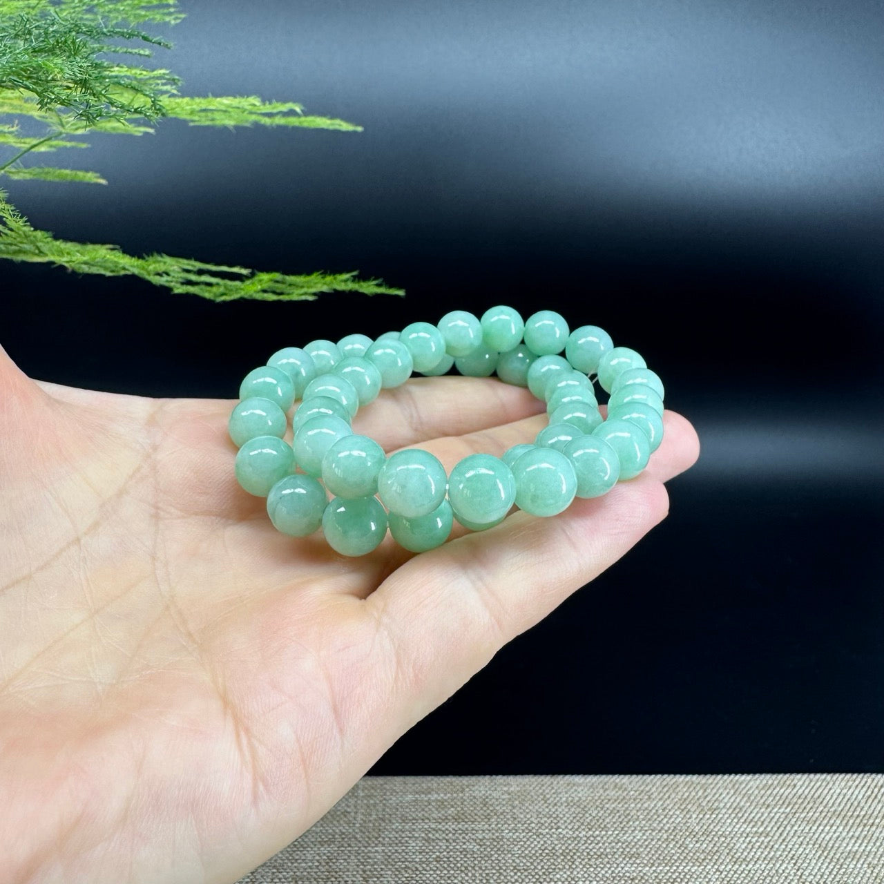 Jadeite Jade 9 mm Round  Apple Green Beads Bracelet ( 9.2mm )