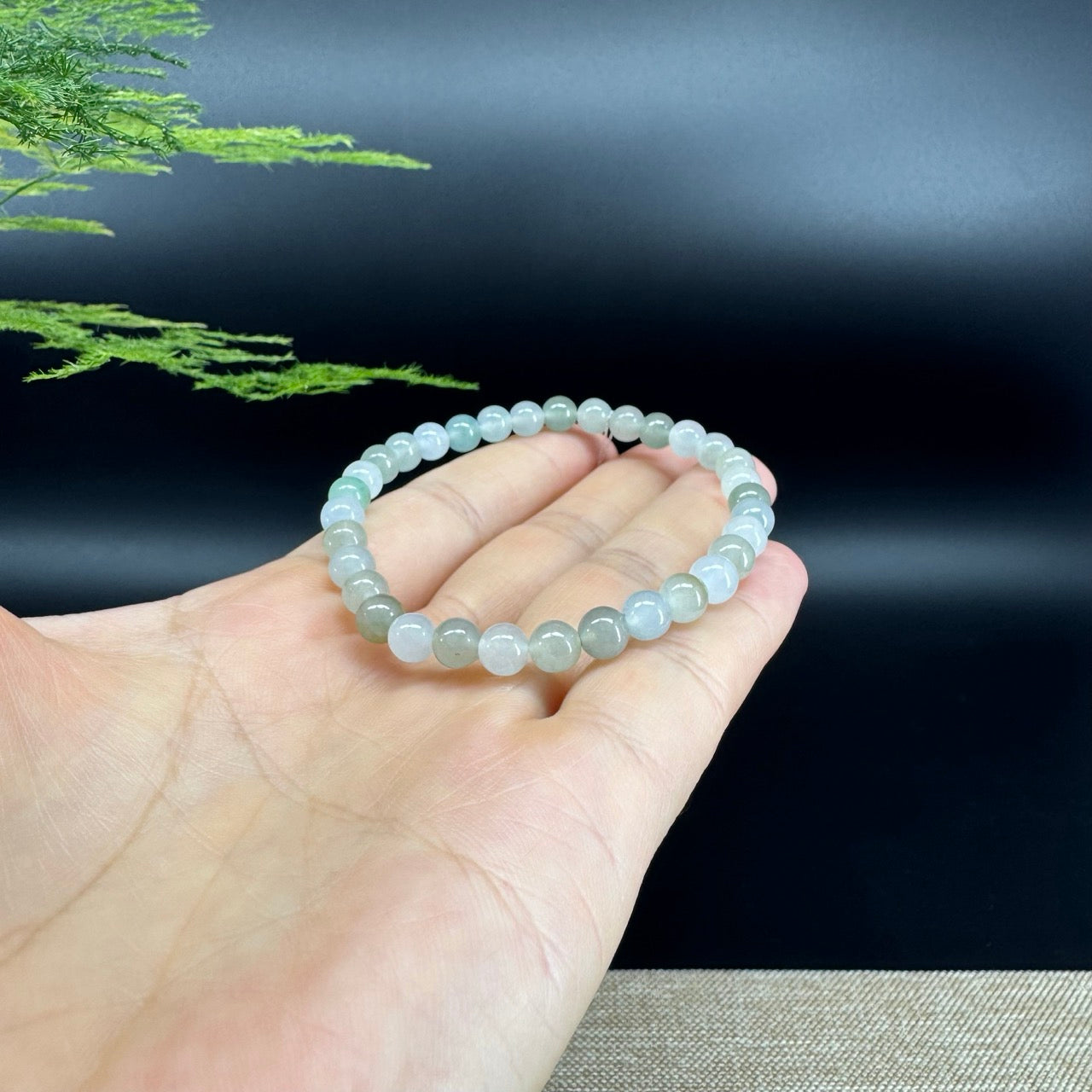 Natural Jadeite Jade Round Icy Green Beads Bracelet ( 6 mm )