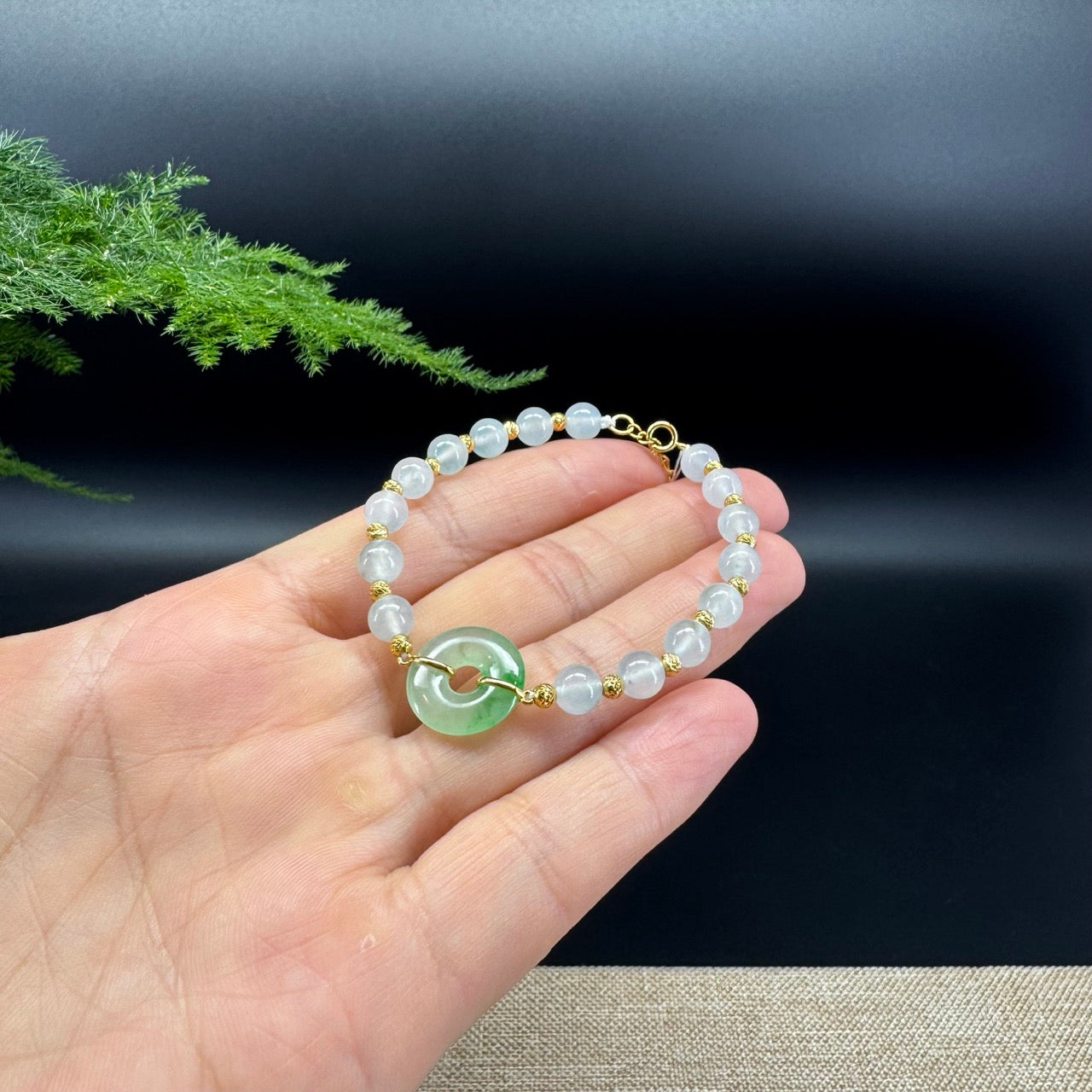 18K Yellow Gold Money Beads With Green Koukou & Icy Beads Bracelet (6mm)