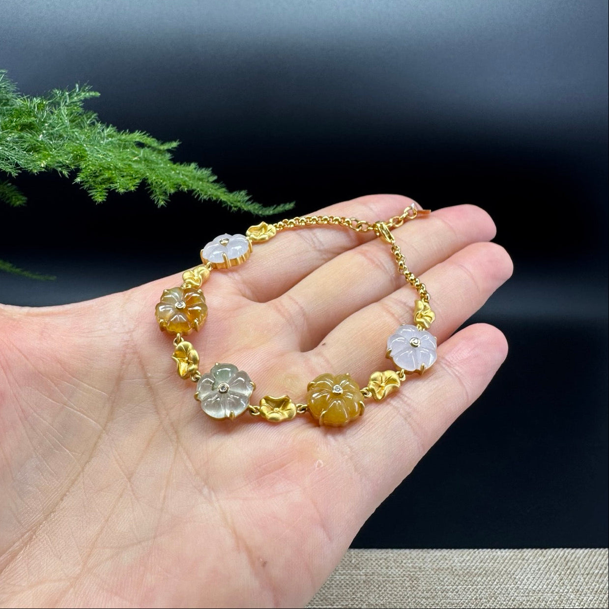 18K Yellow Gold Multi-Color Flowers Jadeite Jade Bracelet