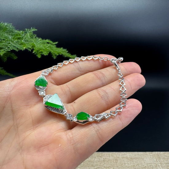 18K White Gold Imperial Green Polygon Jadeite Jade Bracelet With Diamonds