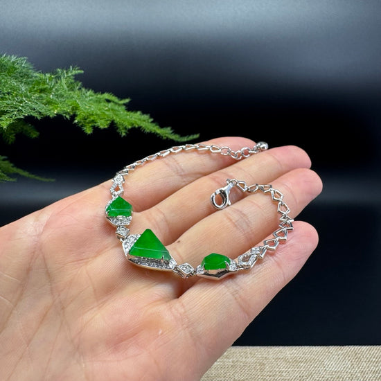 18K White Gold Imperial Green Polygon Jadeite Jade Bracelet With Diamonds