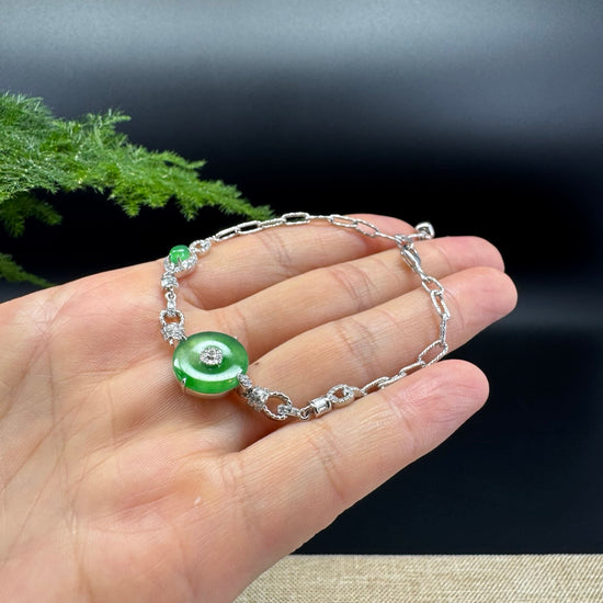 18K White Gold Imperial Green Koukou Jadeite Jade Bracelet With Diamonds