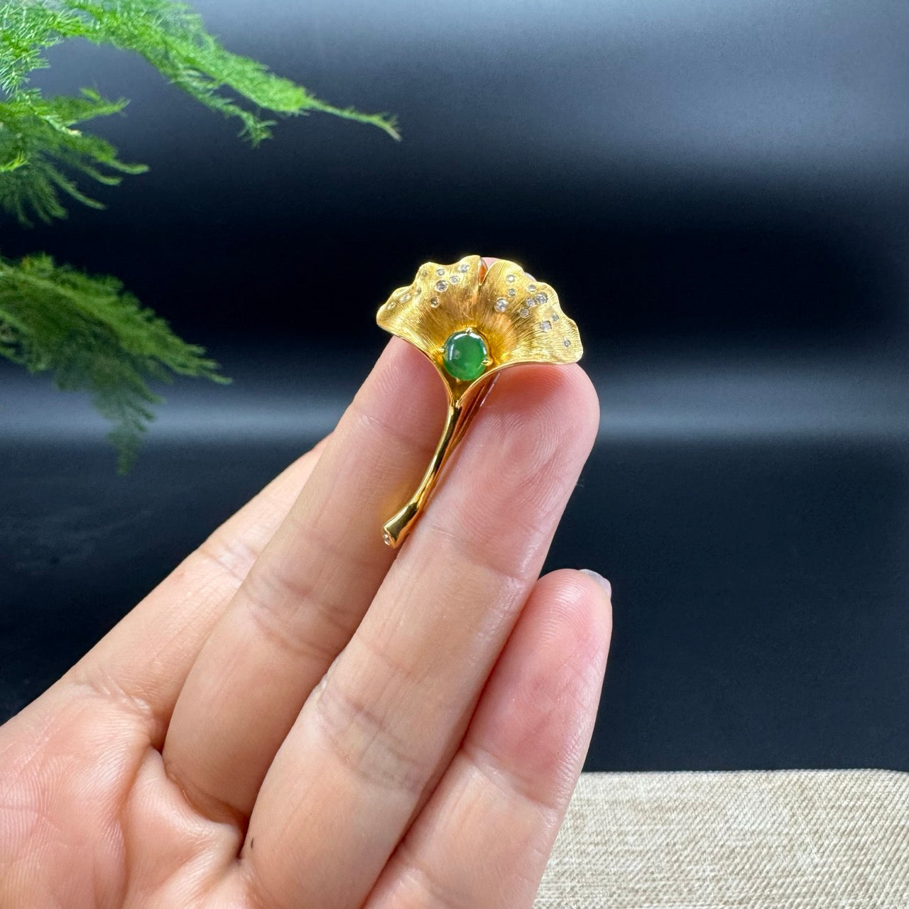 RealJade® "Ginkgo Leaf" 18K Yellow Gold Green Jadeite Jade Classic Brooch With Diamonds