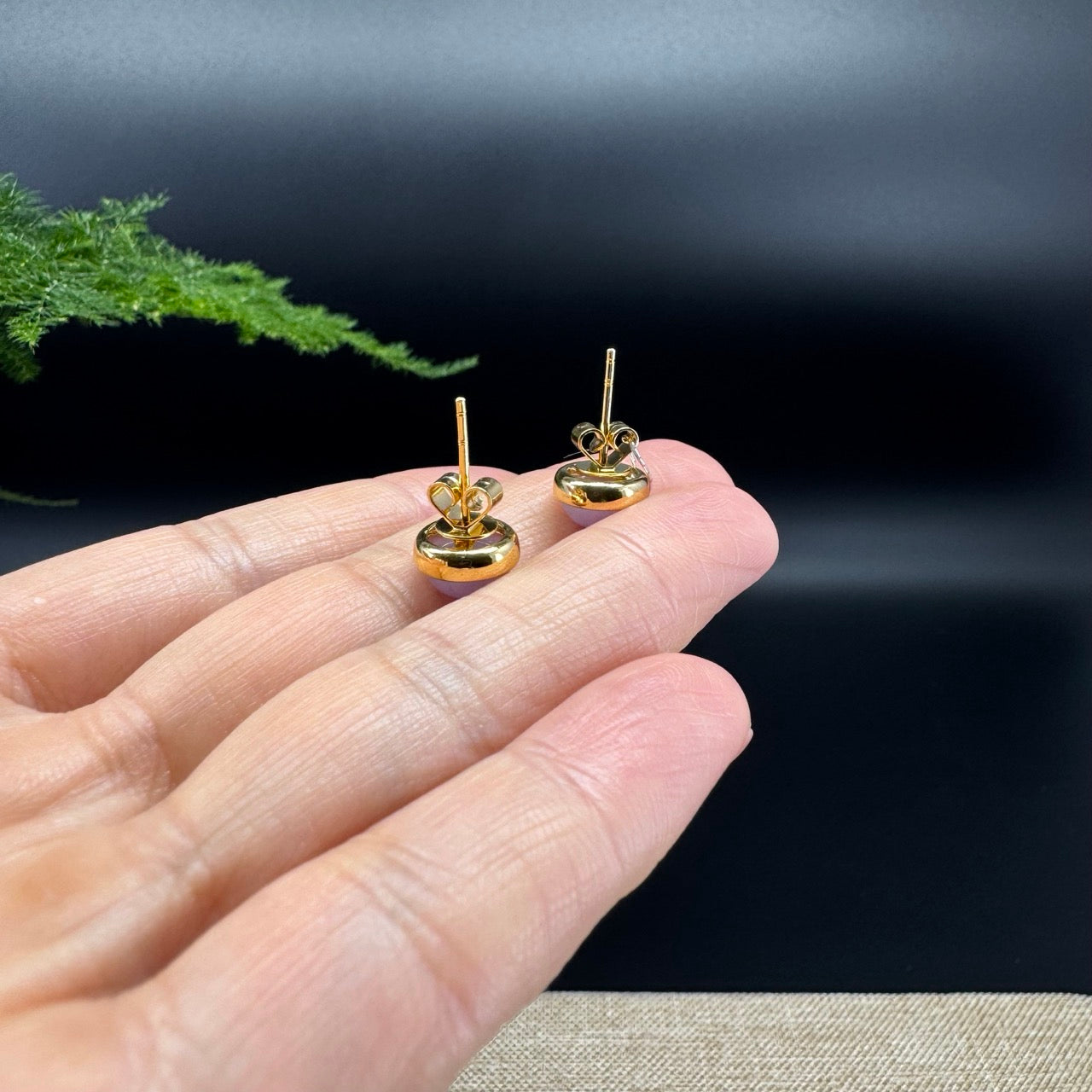 RealJade® 18k Yellow Gold Lavender Jadeite Jade Round Earrings