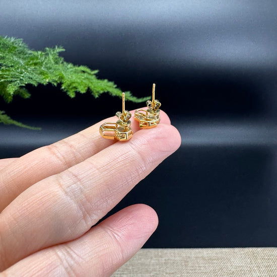 "BeeHive"18k Yellow Gold Green Jadeite Jade Earrings with Diamonds