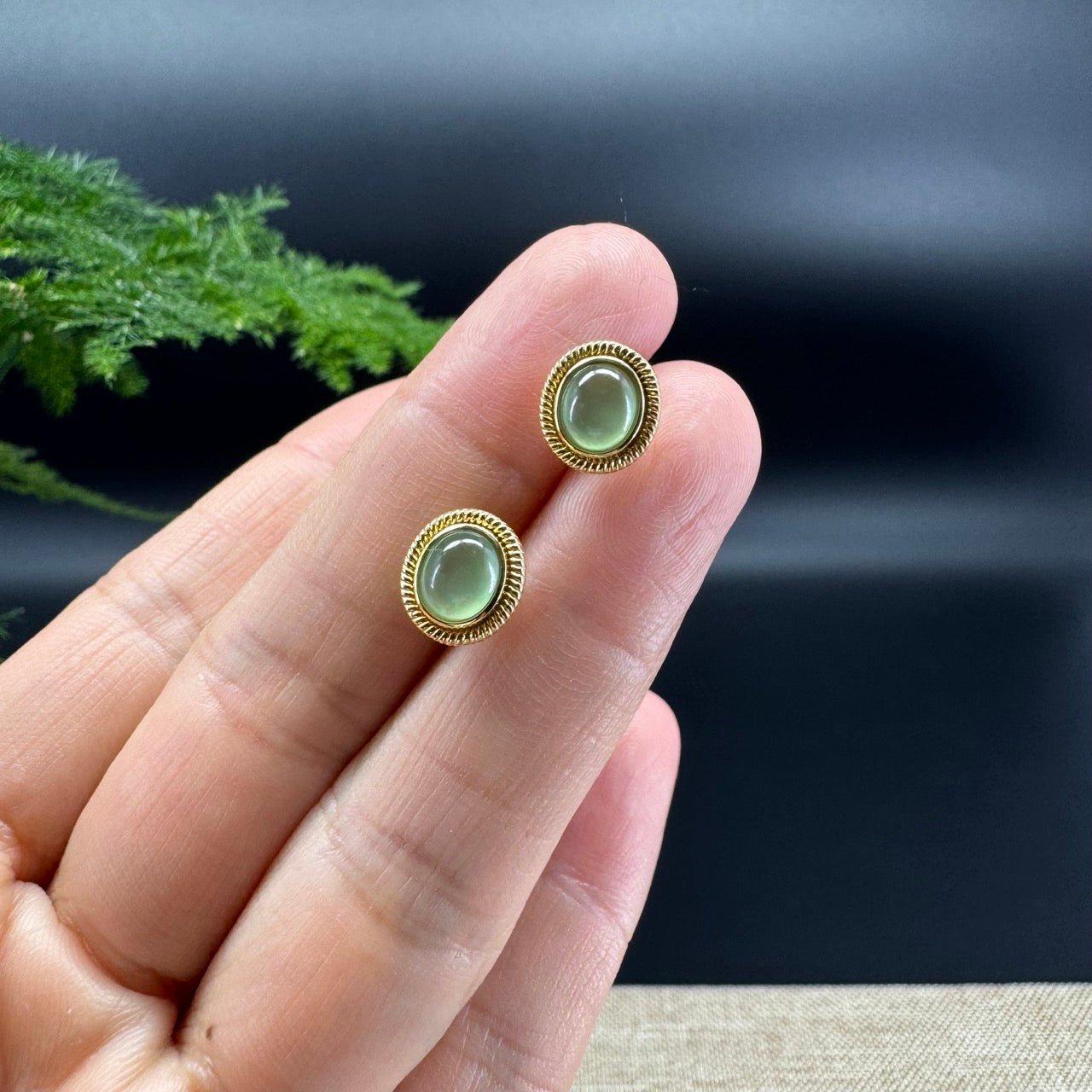 RealJade® 18k Yellow Gold Apple Green Jadeite Jade Oval Earrings