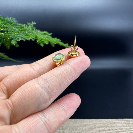 RealJade® 18k Yellow Gold Apple Green Jadeite Jade Oval Earrings