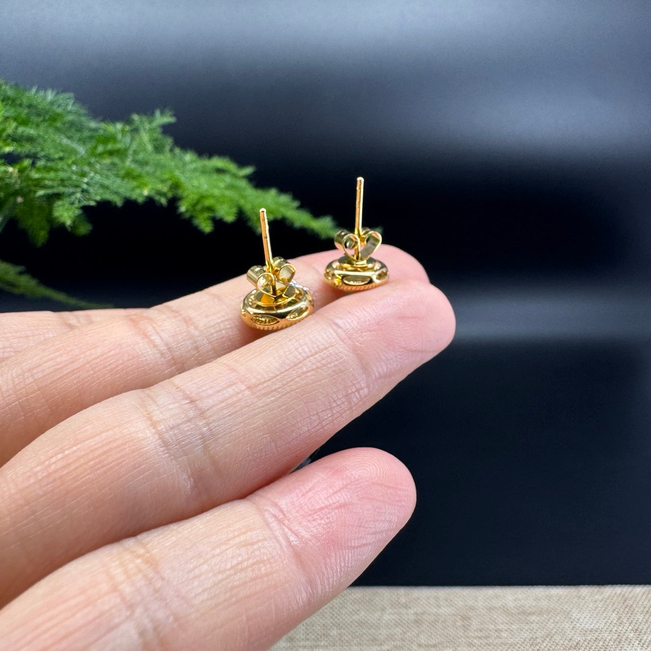 RealJade® 18k Yellow Gold Apple Green Jadeite Jade Oval Earrings