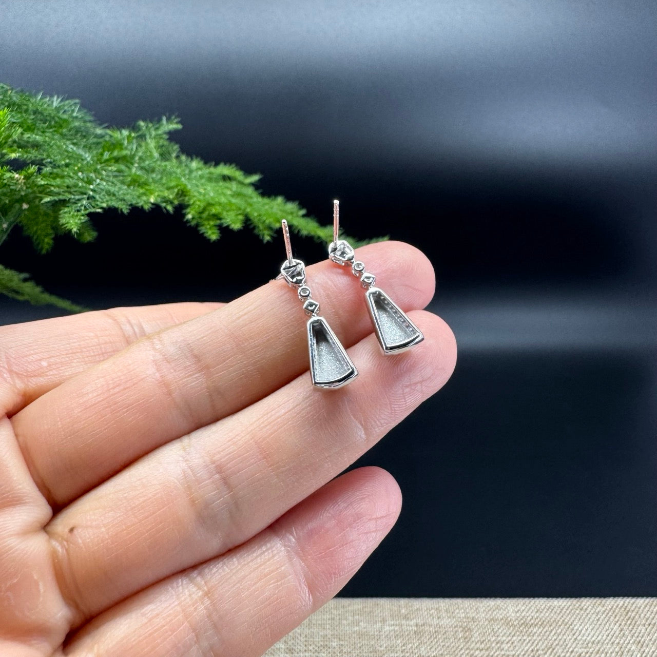 18k White Gold Genuine Imperial Green Jadeite Jade Earrings With Diamonds