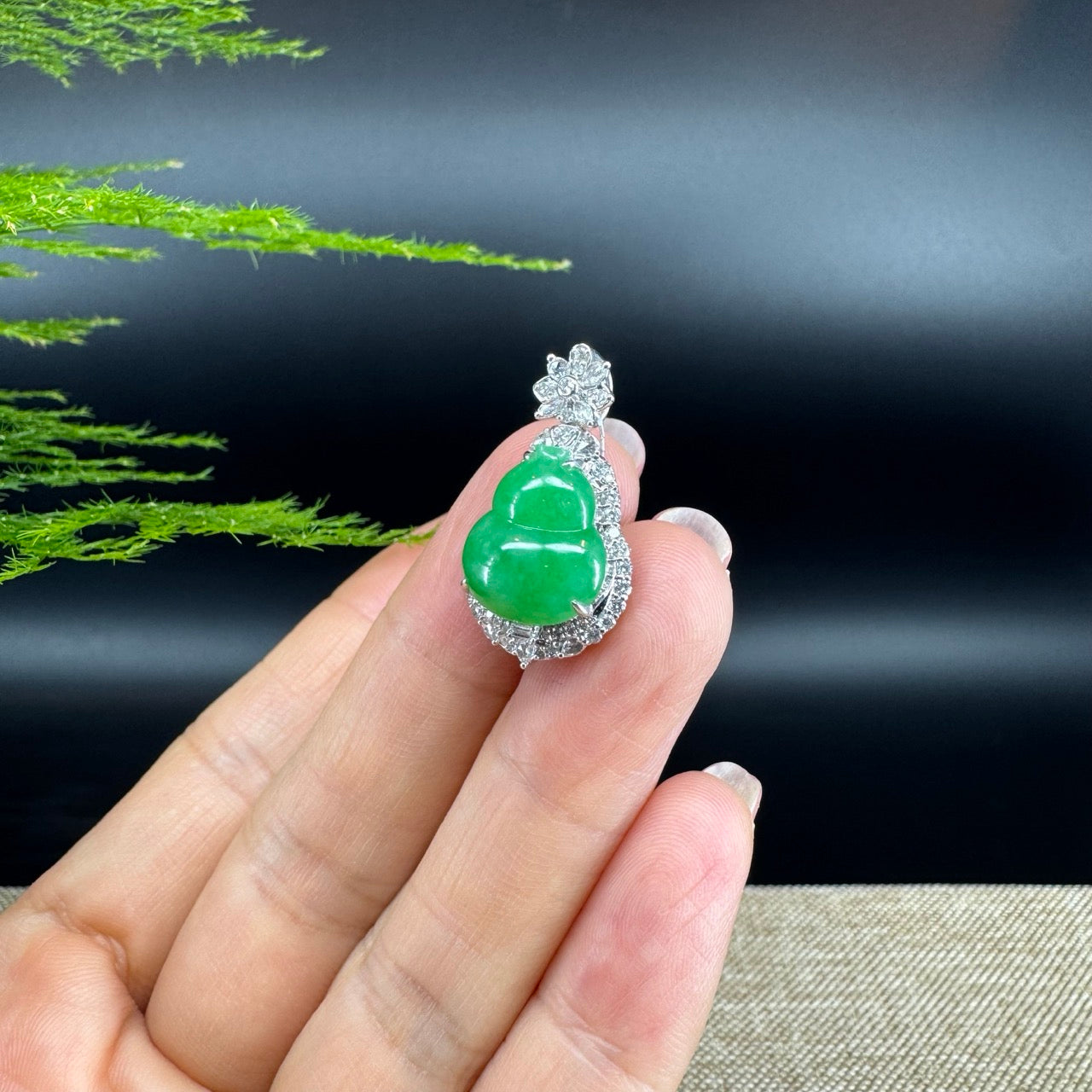 RealJade® Co. Genuine Green Jadeite Jade Good Luck Hulu Bottle Gourd Necklace With 18K White Gold Bail