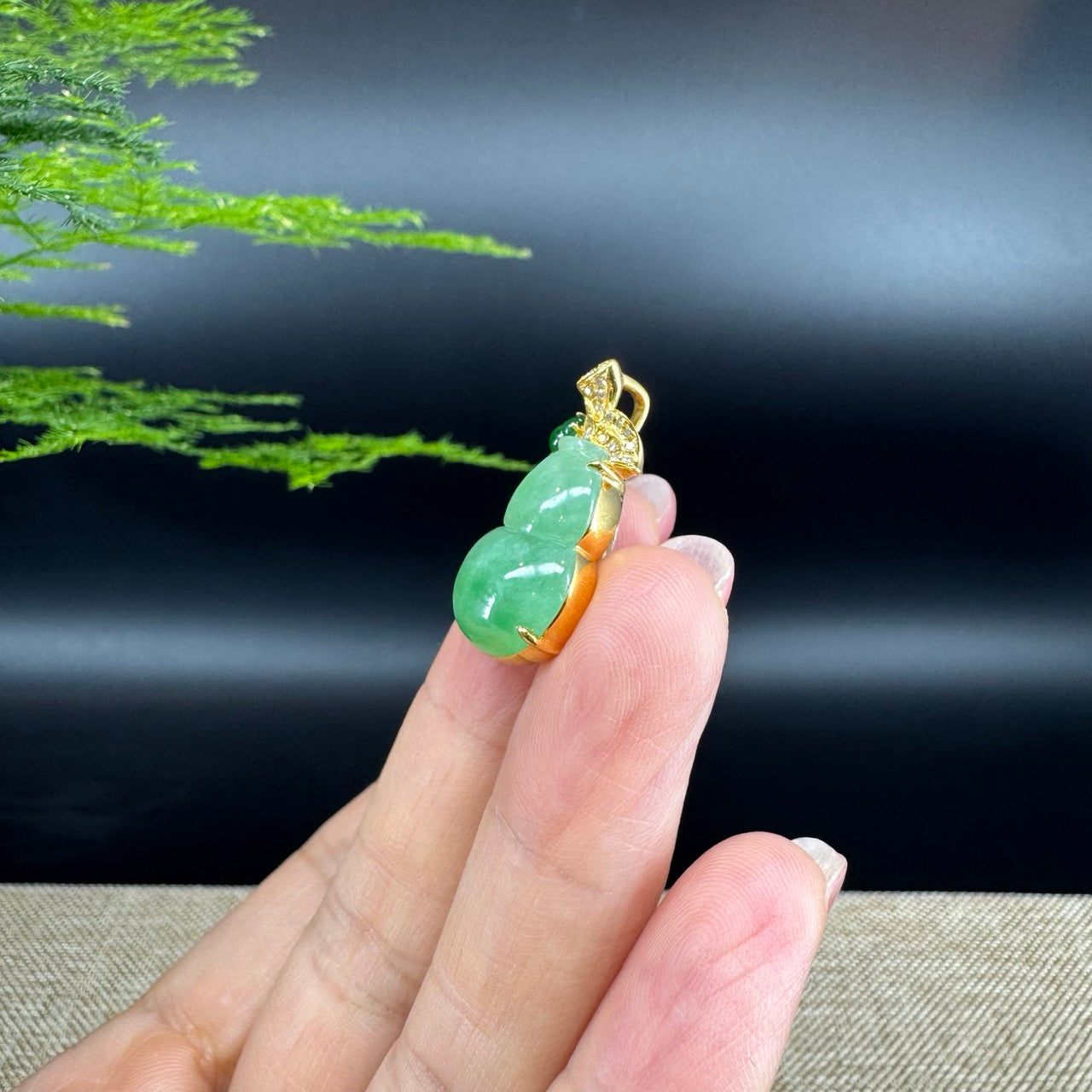 RealJade® Co. Genuine Green Jadeite Jade Good Luck Hulu Bottle Gourd Necklace With 18K Yellow Gold Bail