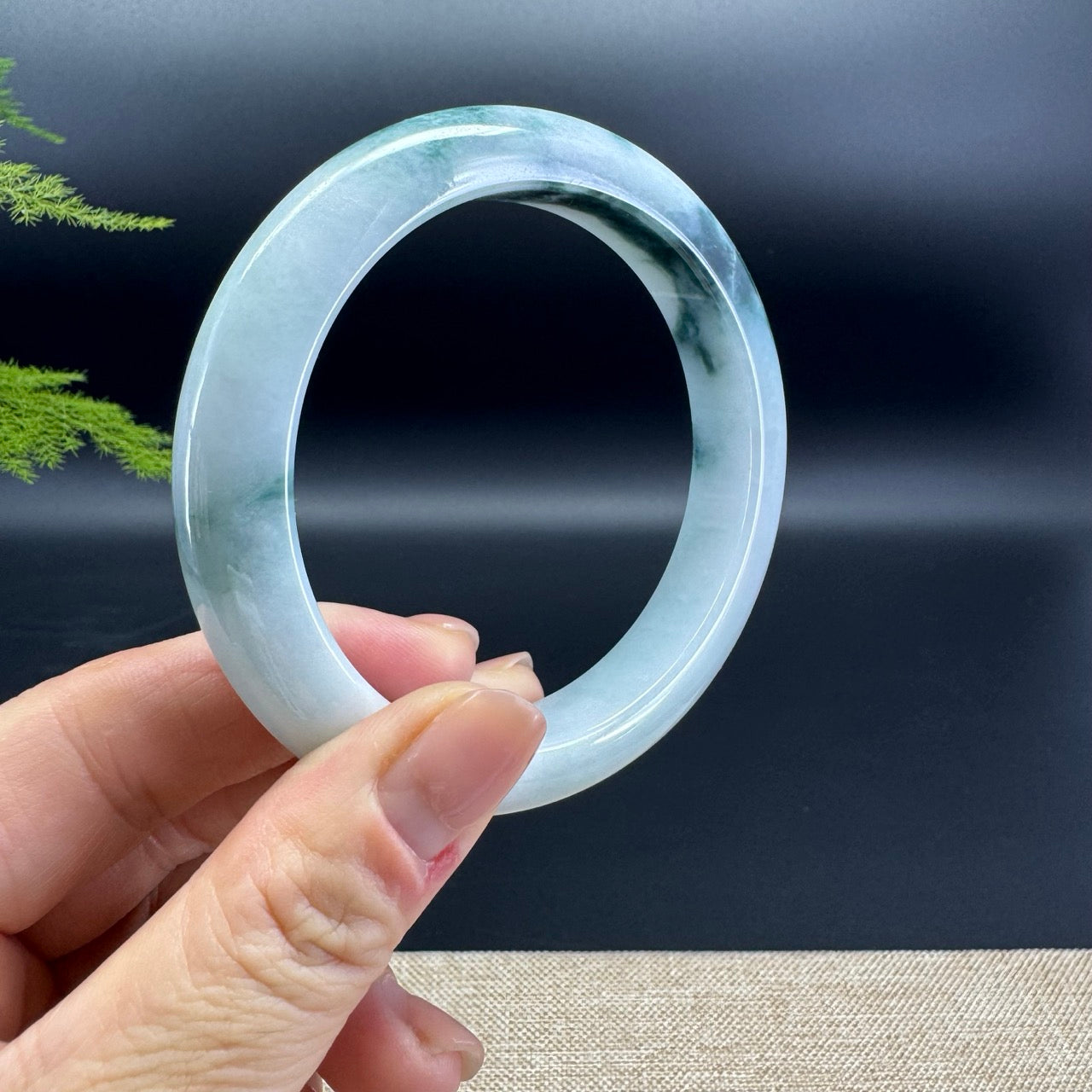 Genuine Burmese Green Jade Jadeite Bangle Bracelet ( 61.4mm )