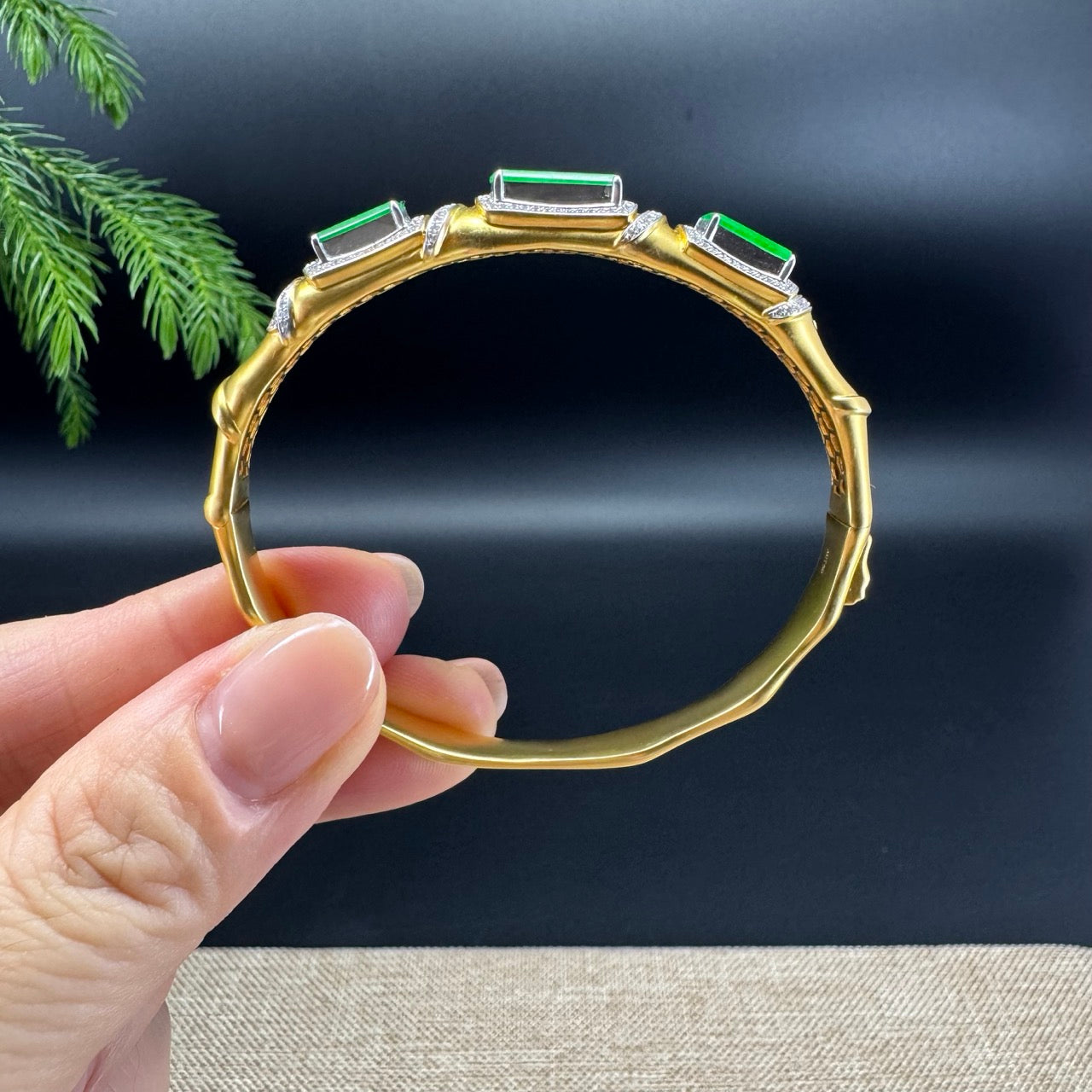 RealJade Luxury 18K Yellow Gold Genuine Green Jadeite Jade Bamboo Bangle With Diamonds