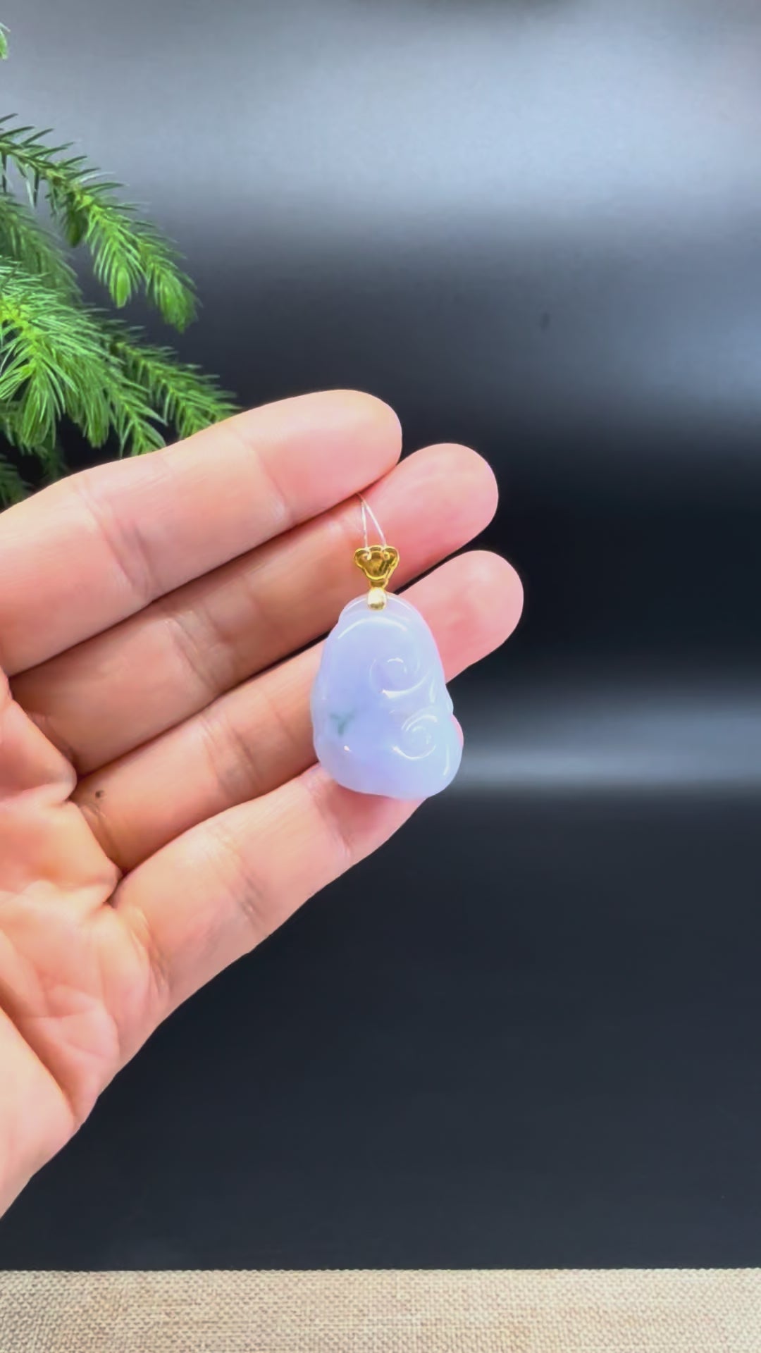 RealJade® Co. 18K Yellow Gold Genuine Burmese Light Lavender Jadeite Jade RuYi Pendant