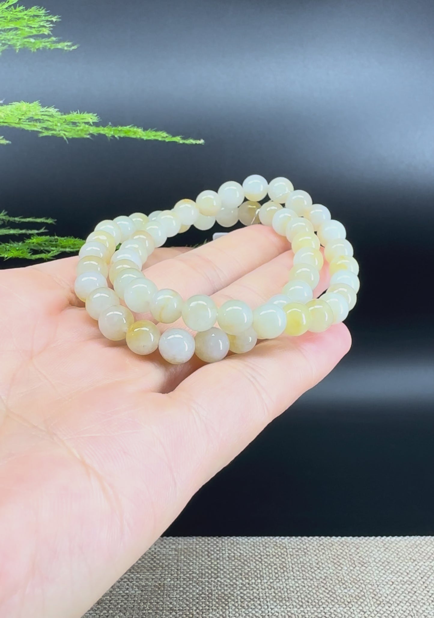 Load and play video in Gallery viewer, Natural Jadeite Jade Round Ice Yellow Beads Bracelet ( 7.5 mm )

