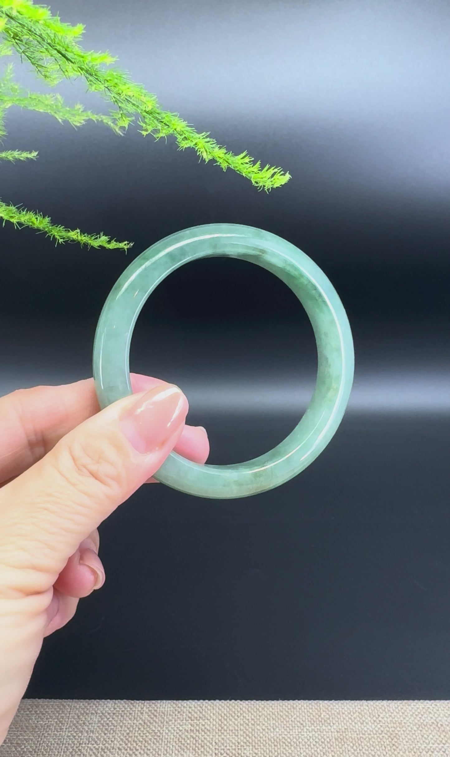 Genuine Burmese Green Jade Jadeite Bangle Bracelet ( 56.7mm )