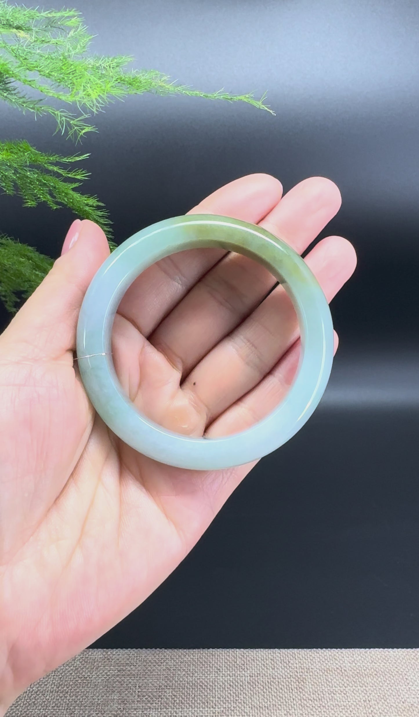 Load and play video in Gallery viewer, Genuine Burmese Yellow Green Jade Jadeite Bangle Bracelet ( 53.2mm )
