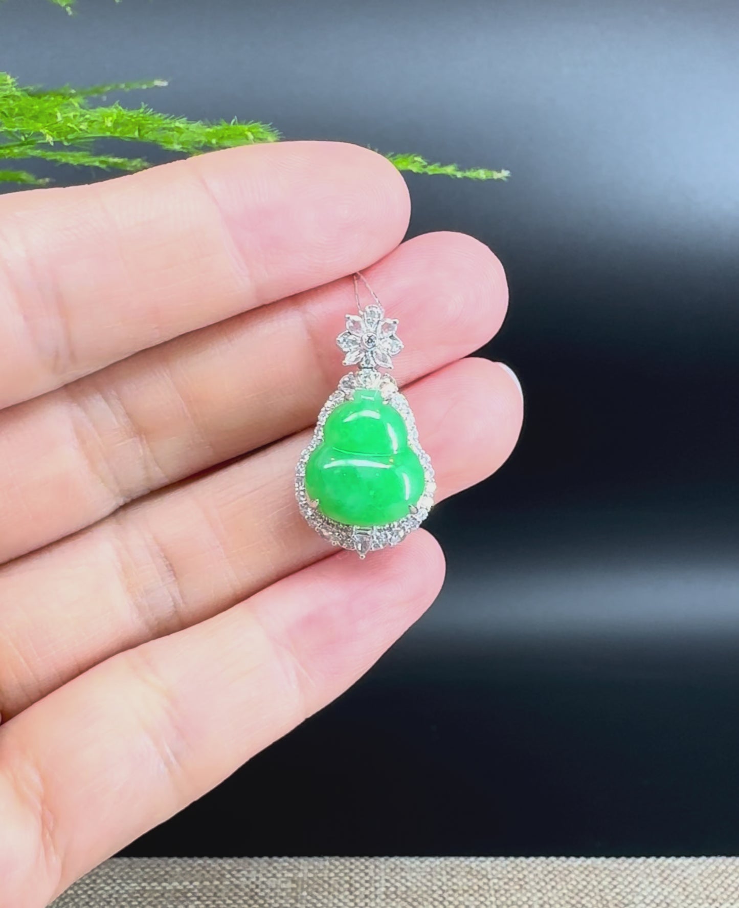 Load and play video in Gallery viewer, RealJade® Co. Genuine Green Jadeite Jade Good Luck Hulu Bottle Gourd Necklace With 18K White Gold Bail
