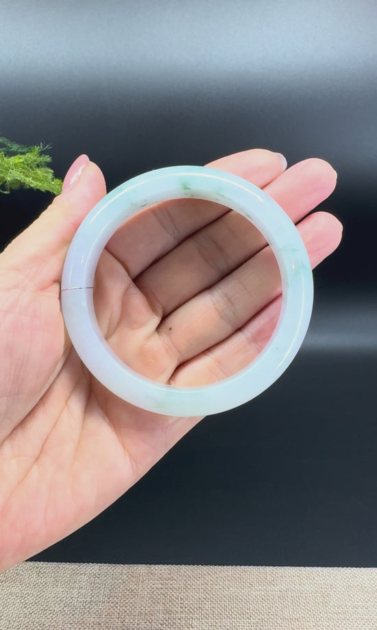 Load and play video in Gallery viewer, Genuine Burmese Icy Lavender Green Jade Jadeite Bangle Bracelet ( 56.7mm )
