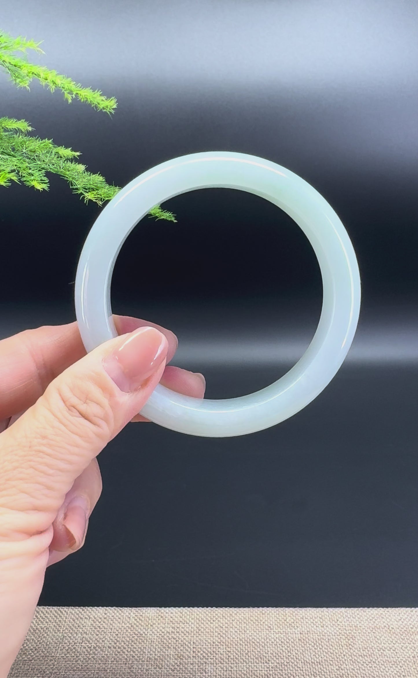 Genuine Burmese Apple Green Jade Jadeite Bangle Bracelet ( 59.7mm )