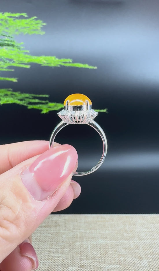 Load and play video in Gallery viewer, RealJade® &amp;quot;Signature Signet&amp;quot; 18K White Gold Honey Yellow Jadeite Jade Diamonds Classic Ring
