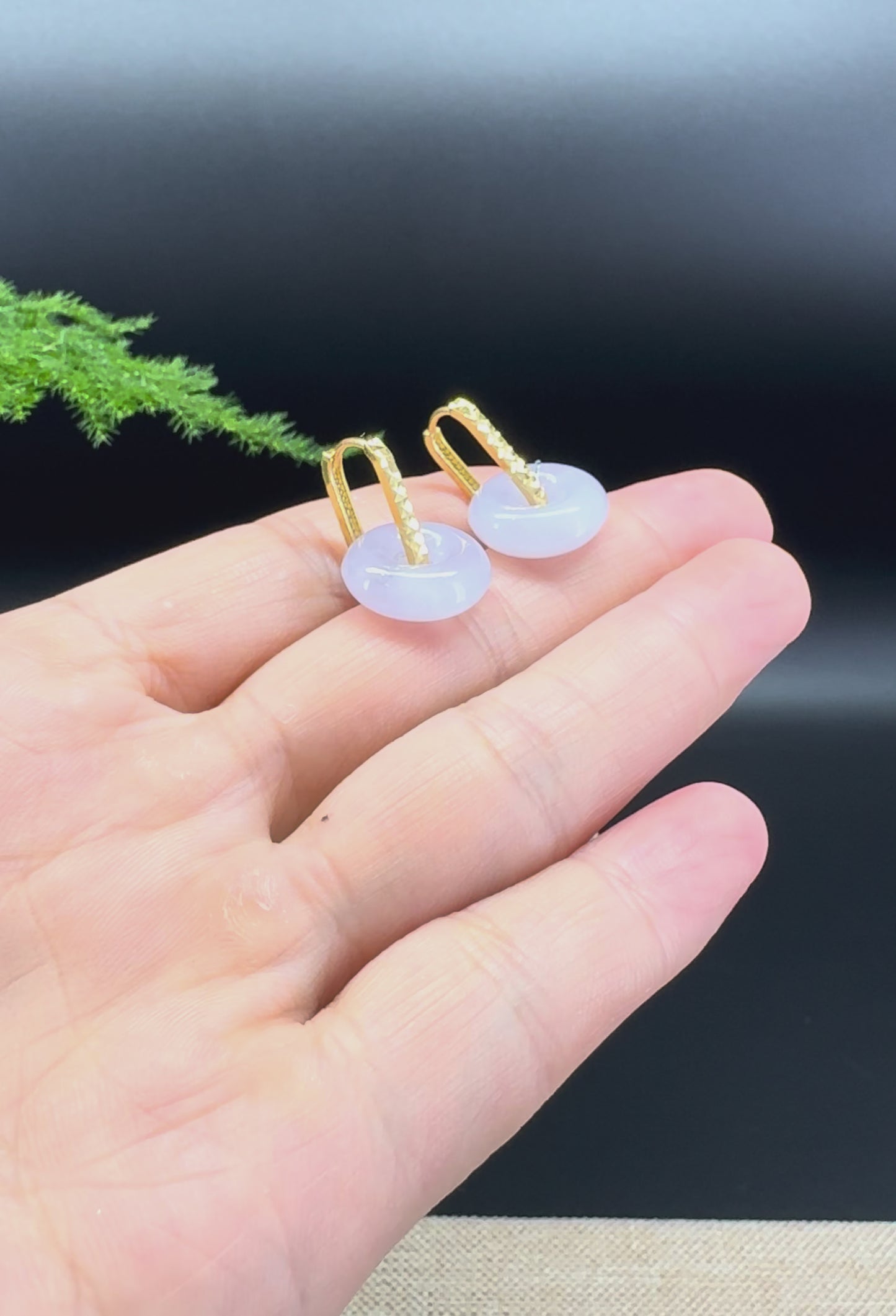 Load and play video in Gallery viewer, 18k Yellow Gold Genuine Lavender Koukou Jadeite Jade Earrings
