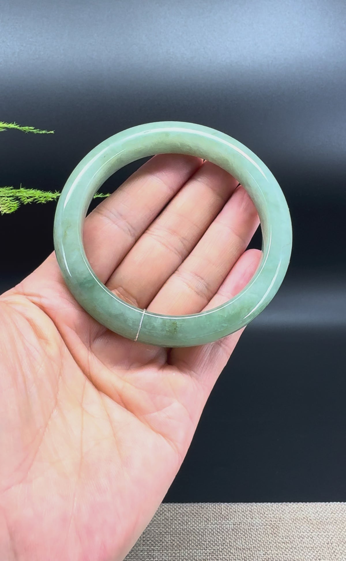 Genuine Burmese Spicy Green Jade Jadeite Bangle Bracelet ( 58.7mm )