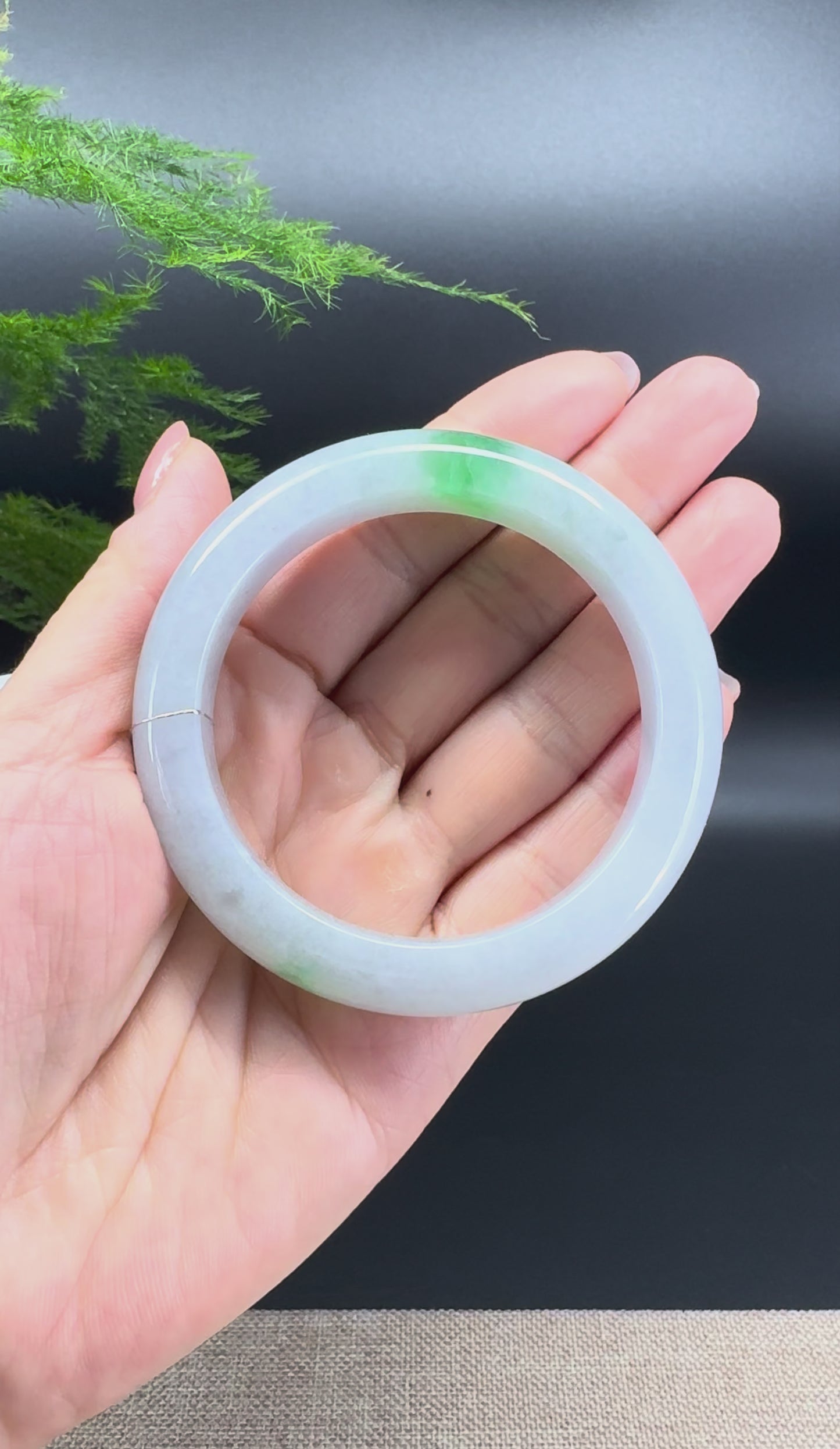 Load and play video in Gallery viewer, Genuine Burmese Light Lavender Green Jade Jadeite Bangle Bracelet ( 55.2mm )
