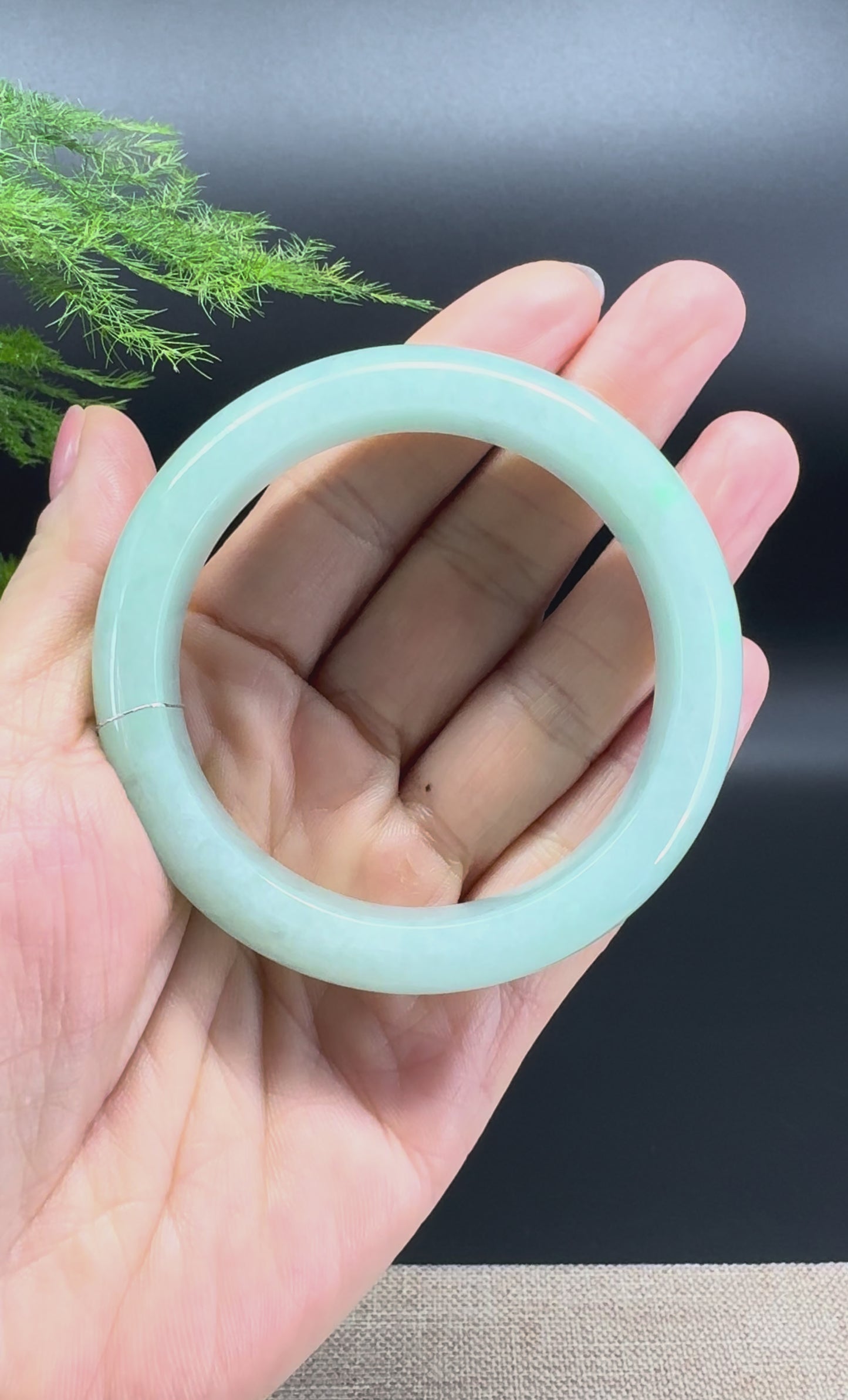 Genuine Burmese Green Jade Jadeite Bangle Bracelet ( 55.1mm )