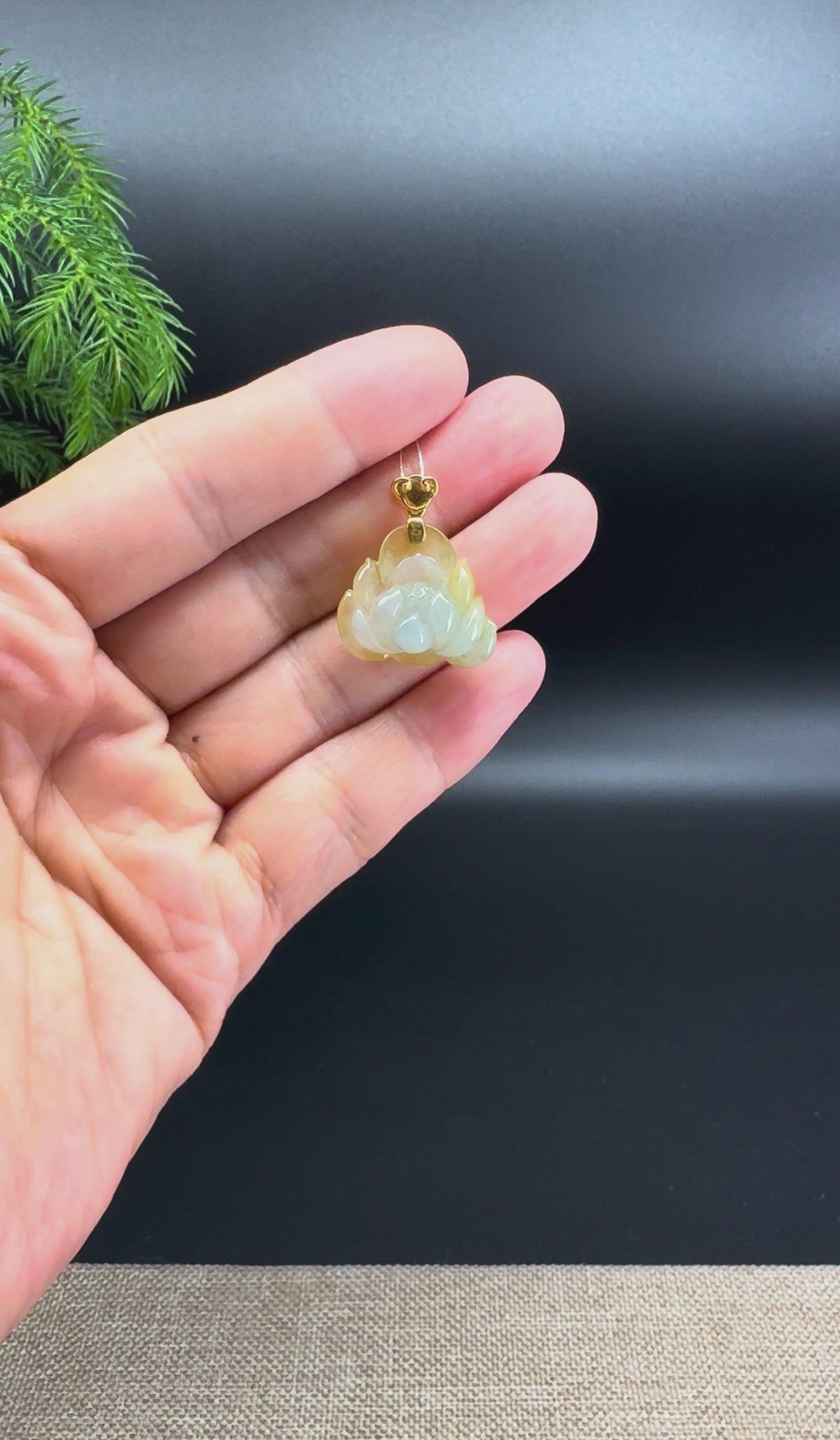 Natural 18K Yellow Gold Burmese Yellow Jadeite Jade Lotus Flower Pendant
