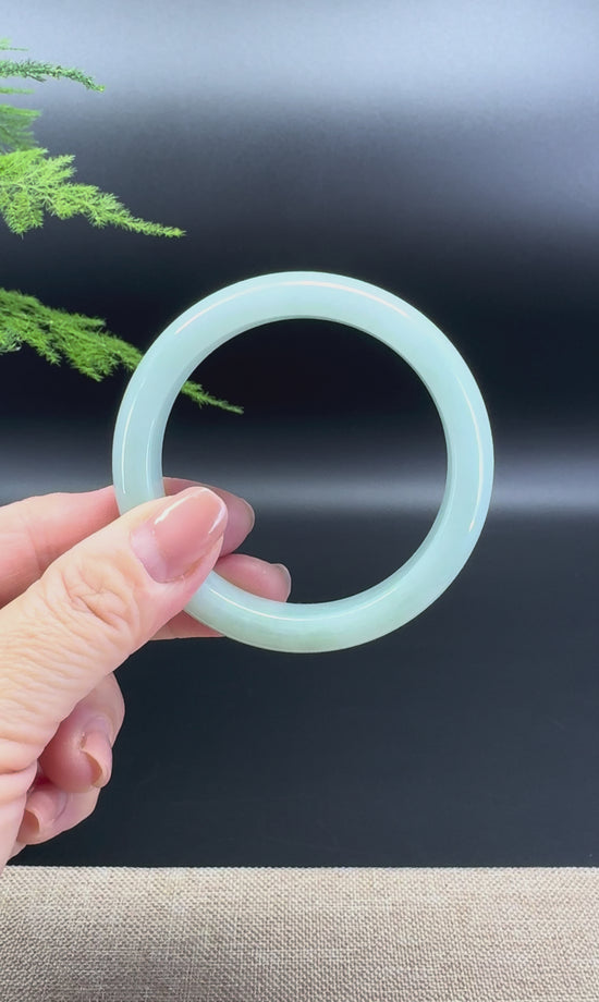 Load and play video in Gallery viewer, Genuine Burmese Apple Green Jade Jadeite Bangle Bracelet ( 53.6mm )
